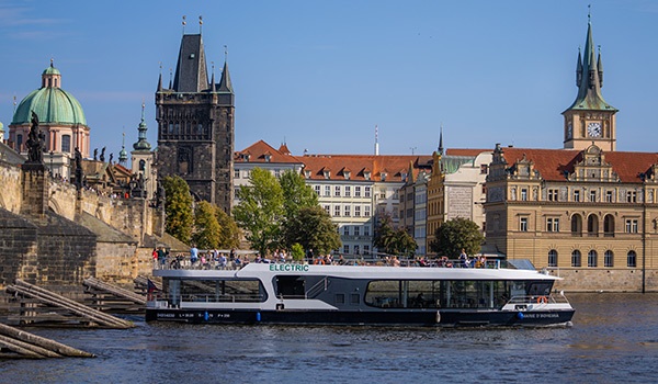 Stadtrundfahrt per Schiff