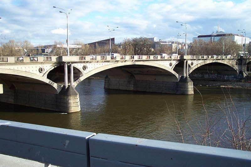 Hlavka 橋