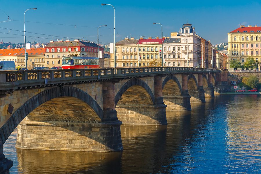 PALACKY 橋