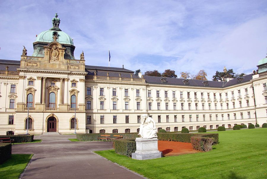 Straka Academy
